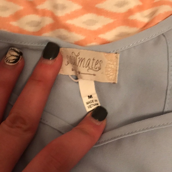 Dress shirts 2 M 1 S that fits like M - Picture 5 of 8